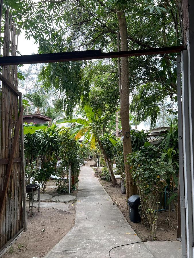 Haad Chao Phao Resort Exterior photo